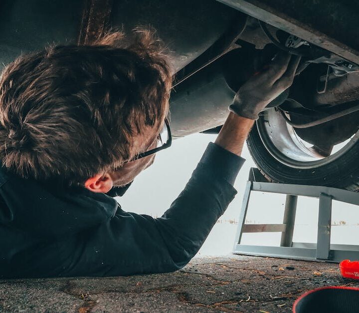 Jak naprawić przewód paliwowy w samochodzie?